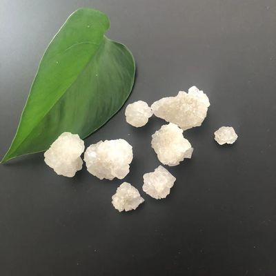 CAS 7647-14-5 ملح البحر الحبيبي الكبير الملح الصناعي للضغط الساخن 5-10 مم